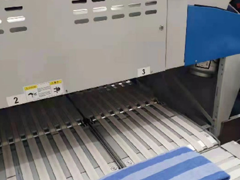 东海巾类折叠机-01