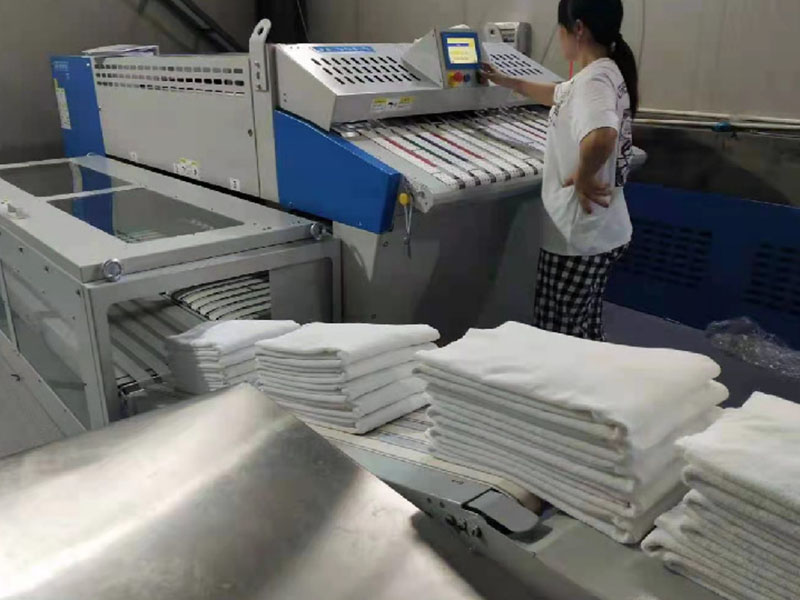 东海巾类折叠机-02